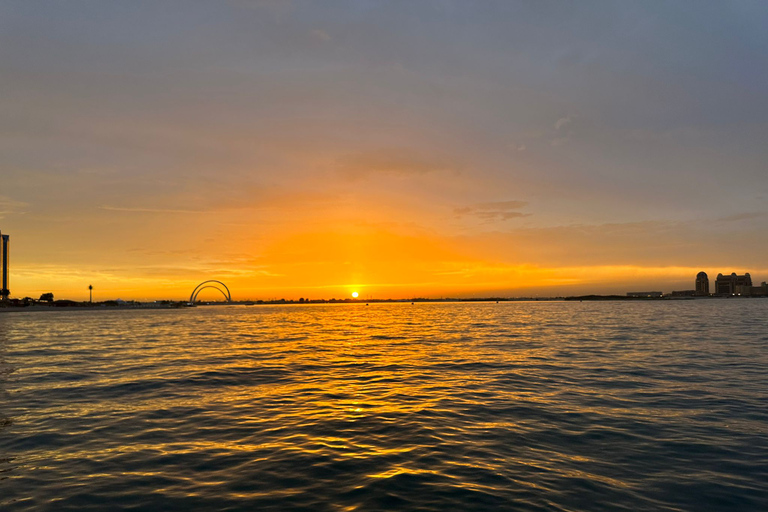 Doha : Croisière au coucher du soleil avec boissons