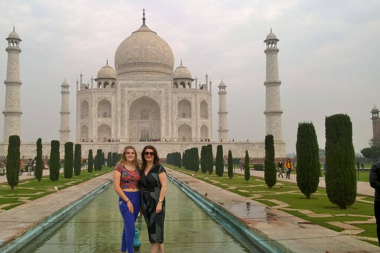 Transferência privada no mesmo dia de Jaipur para Delhi via Taj MahalTransferência privada por AC Car &amp; Driver