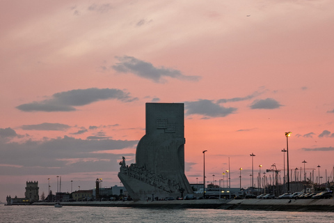 Lisbon: 2 hr boat tour. Shared experience. Day-Sunset-Night Lisbon: Boat tour. Shared sailing experience. Night Tour.