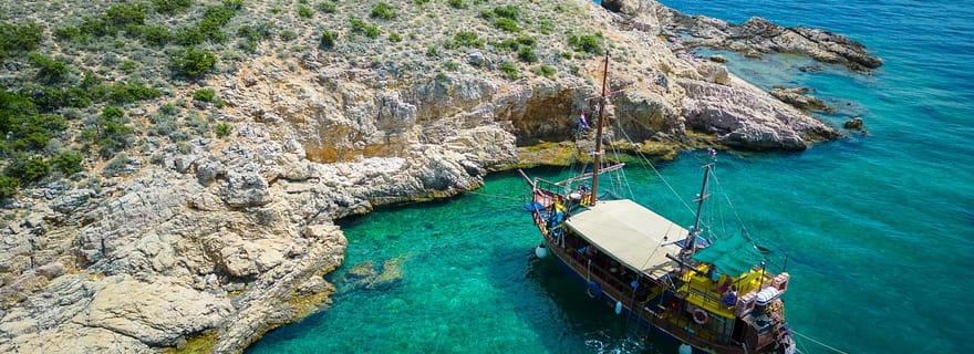 Krk : Visite d'une demi-journée croisière commentée autour des îles et baignade