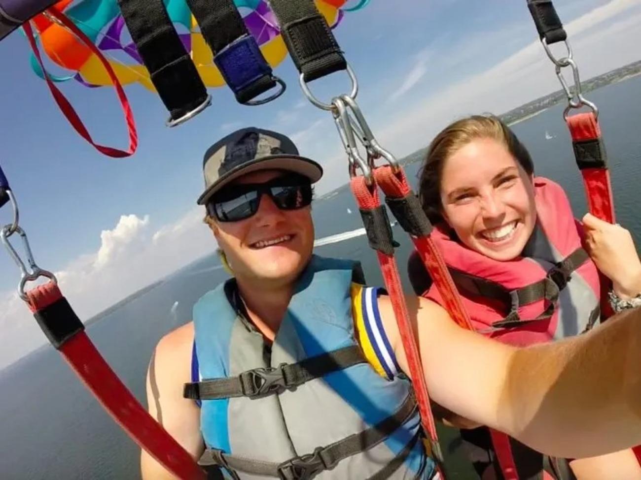 Newport: Parasail-Erlebnis im Inselstil