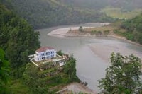 2 Tour de Lumbini & Queen Mahal (Pulp) Night 3 Day de Pokhara - Housity