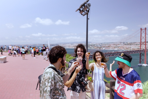 MEDIO DÍA EN LISBOA en un Jeep de Época con Degustaciones de COMIDA Y BEBIDA