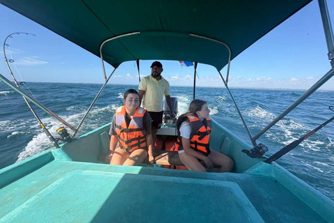 Pedasí: Full-Day Fishing Trip with Boat and Captain