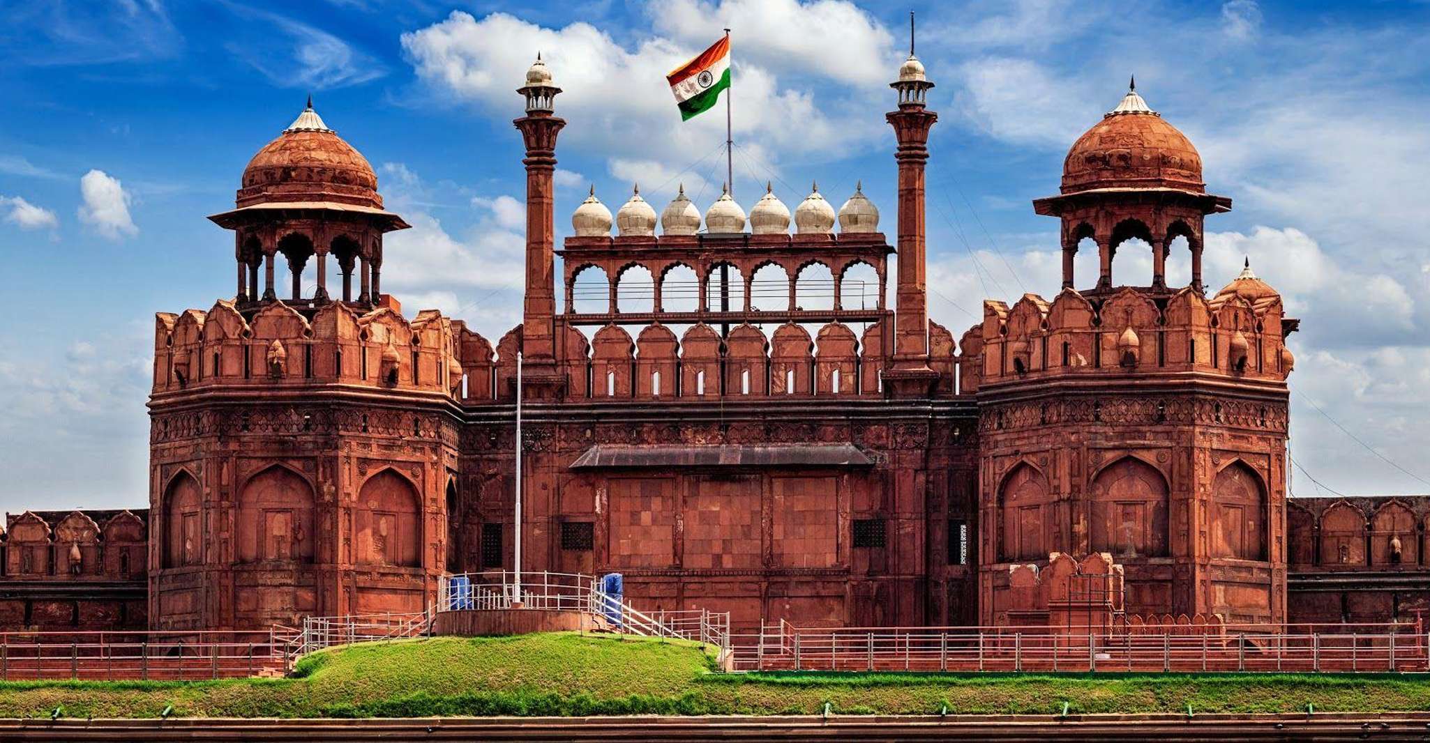 Delhi, Private Car Hire with Driver and Flexible Hours - Hizvo