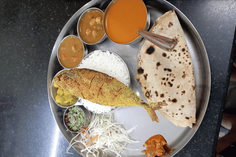 Best of Indian Food. Old and New Delhi Food Tour.