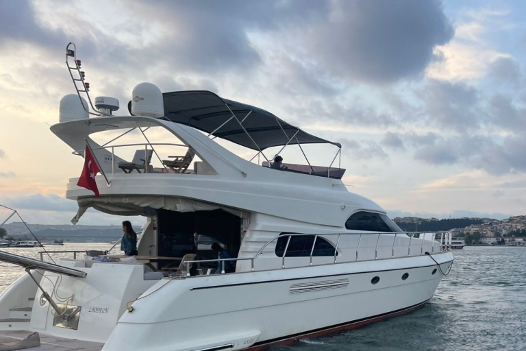 Privé Bosporus-tour bij privéjachtenPrivate Bosporus Tour bij Private Yatchs