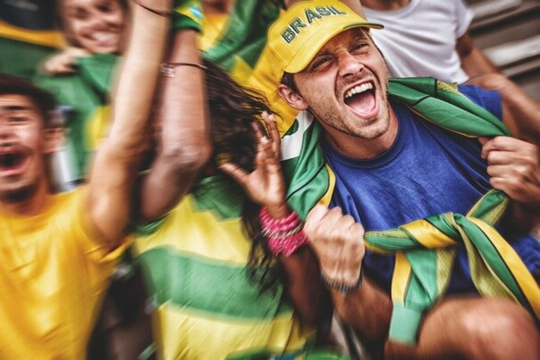 São Paulo: Football Game Ticket with Stadium Tour and Drink Live Football Guided Experience at the São Paulo's Stadium