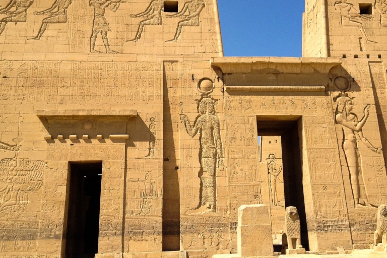 Luxor naar Aswan, Edfu en Kom Ombo-tour. Alle kosten inbegrepenAswan Volledige dagtour vanuit Luxor Edfu en Kom Ombo inbegrepen