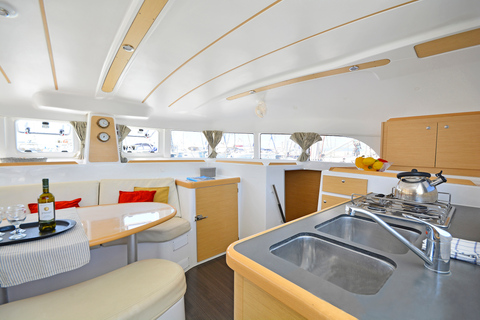 Fajardo: Catamaran Day Cruise to Palomino Island with Lunch