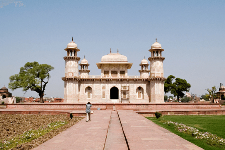 Visite du Taj Mahal en voiture depuis Delhi avec guide touristique