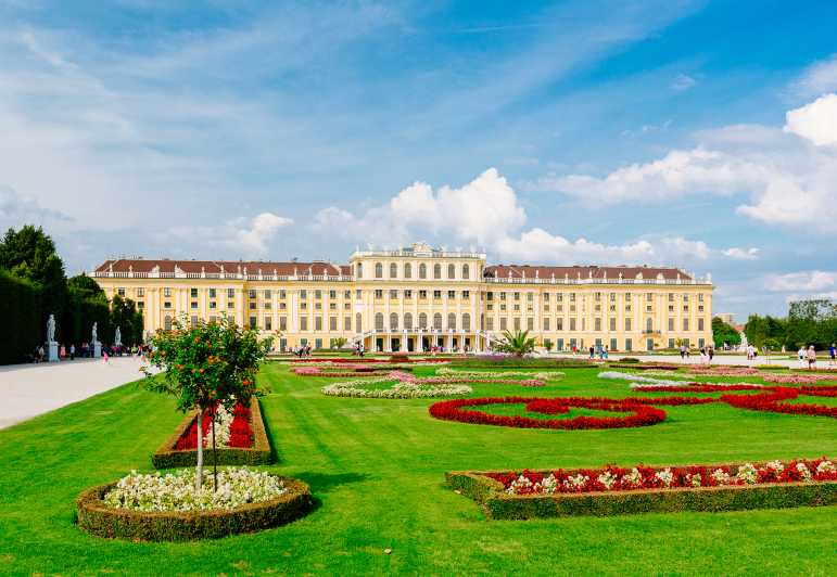 Vienna: tour guidato del castello e dei giardini di Schönbrunn