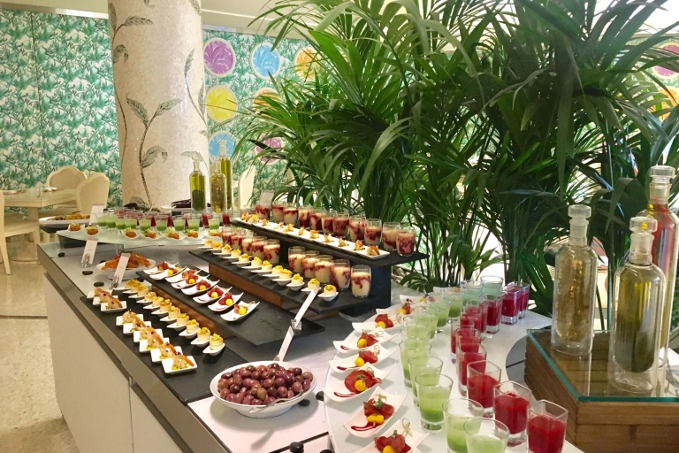Dubai: Frühstücksbuffet im Palazzo Versace mit GetränkenFrühstücksbuffet im Palazzo Versace