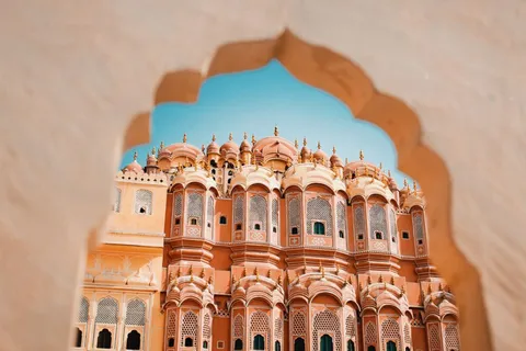 Jaipur Private Day Trip with Monument Tickets from New Delhi