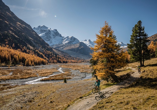 Visit The most beautiful mountain lakes by mountain bike in Courmayeur