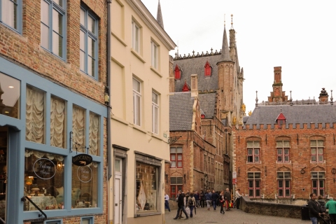 Vanuit Parijs: rondleiding Brugge met hotelovernameBrugge: rondleiding van een hele dag met ophalen van het hotel