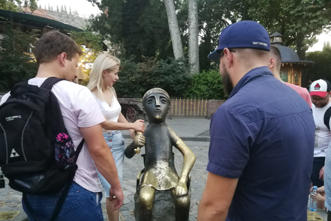 Tbilisi: Private Old City Walking Tour with Wine Tasting