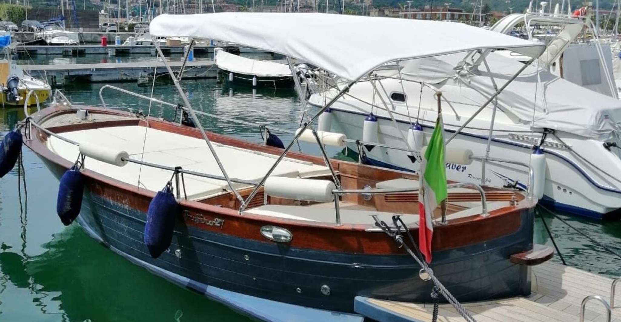 Taormina, Boat Tour with Aperitif on Isola Bella - Housity