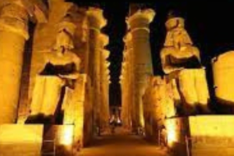 Spectacle son et lumière au temple de Karnak avec transfert