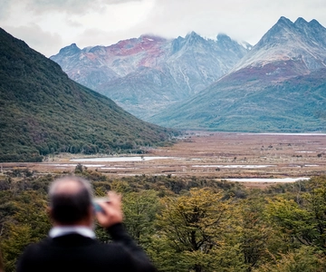 Cruzando os Andes: lagos Fagnano e Escondido com cordeiro
