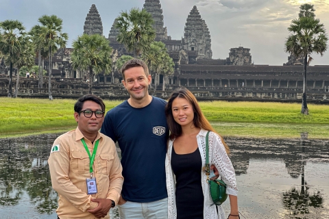 Wycieczka w małej grupie Angkor Wat Sunrise i zachód słońca łodzią Tonle SapWycieczka w małej grupie do Angkor Wat i rejs Tonle Sap Sunset
