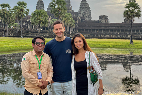 Angkor Wat Sonnenaufgang Kleingruppentour & Tonle Sap Boat SunsetAngkor Wat Small-Group Tour & Tonle Sap Cruise Sunset