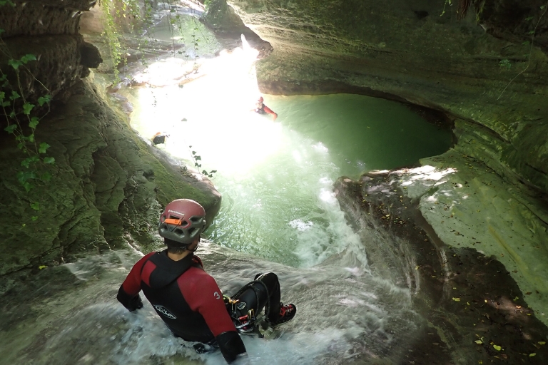 Grenoble: Odkryj kanioning w Vercors.Grenoble: Découverte canyoning dans le Vercors