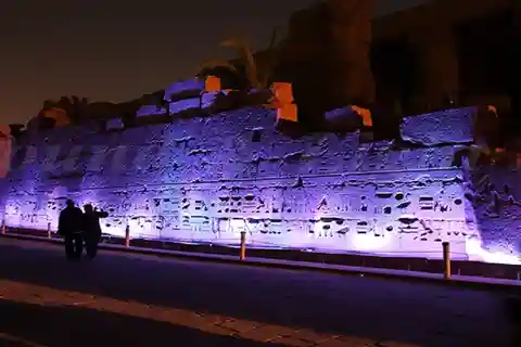 Luxor: Karnak ljud- och ljusshow med middag, Felucca