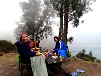 3 jours et 2 nuits Trekking to Summit Semalun -Senaru - Housity