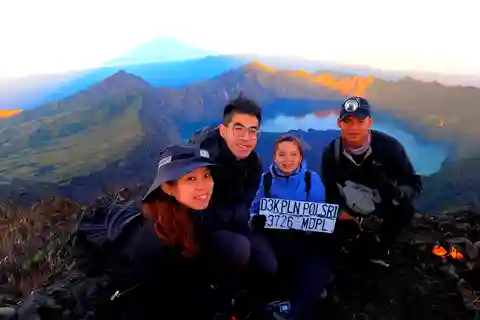 Lombok: Mount Rinjani 3-Day Trek with Summit and Lake