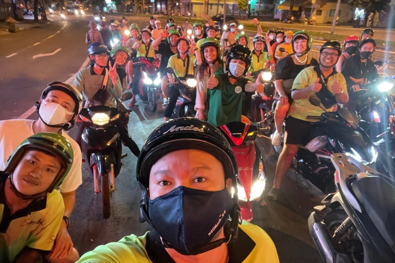 Ho Chi Minh Ville : Visite nocturne en moto de la gastronomie et des sites touristiques locaux