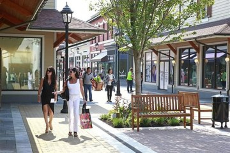 Vancouver Lay Over Shopping - Mc Arthur Glen Designer MallVancouver Lay Over Shopping (Mc ArthurGlen Designer outlet M