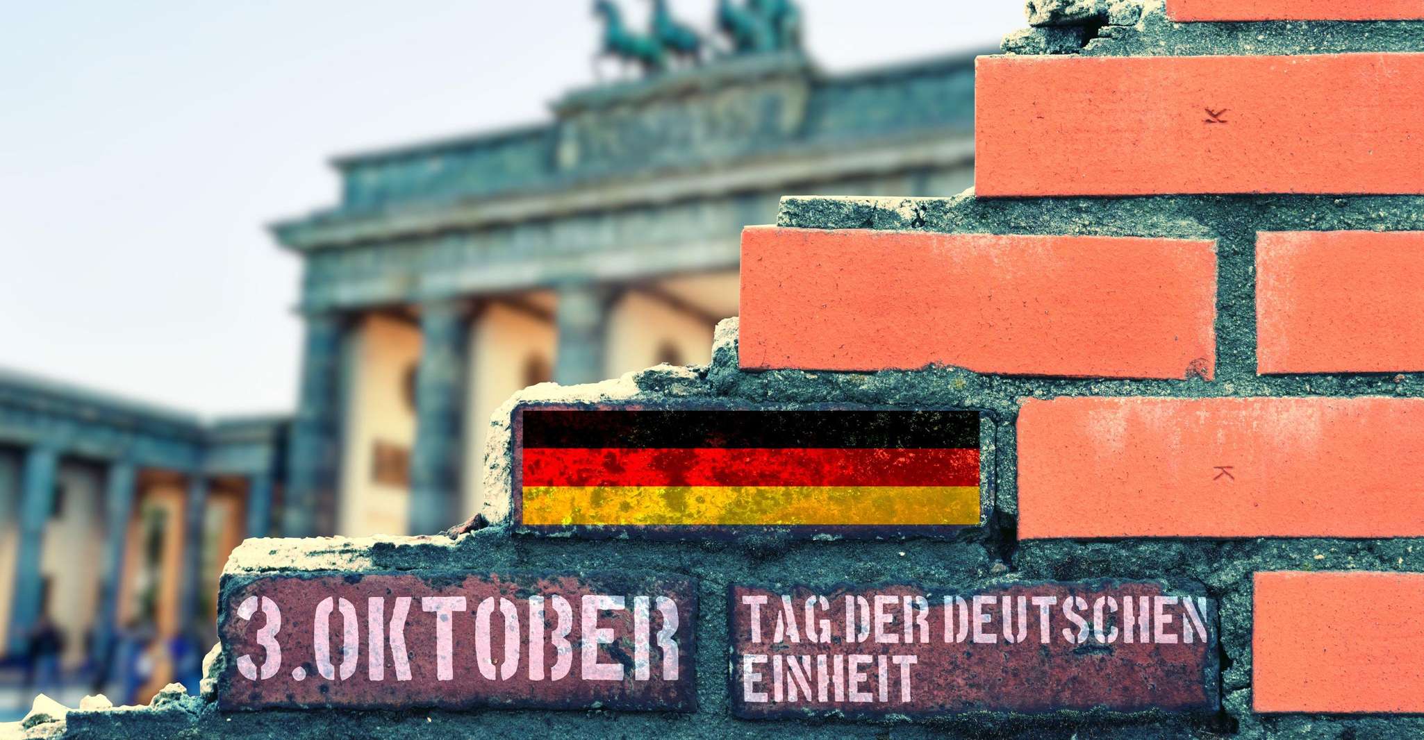 Skip-the-line DDR Museum and Berlin’s Old Town Private Tour