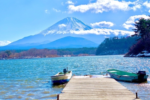 Depuis Tokyo : Excursion d'une journée au Mont Fuji, au lac Kawaguchi et à YamanakaPoint de rencontre à la gare de Shinjuku à 8h30
