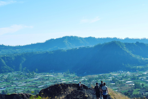 Desde Ubud: Senderismo por el Monte Batur con manantial termalCon servicio de recogida en la zona de Ubud y Kintamani