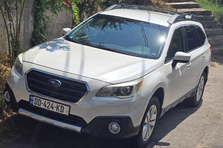 Georgia: Private full-day tour to Kazbegi with a German-speaking driver