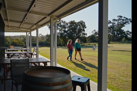 Perth: 2-Day Pinnacles, Sea Lions, and Seafood Tour