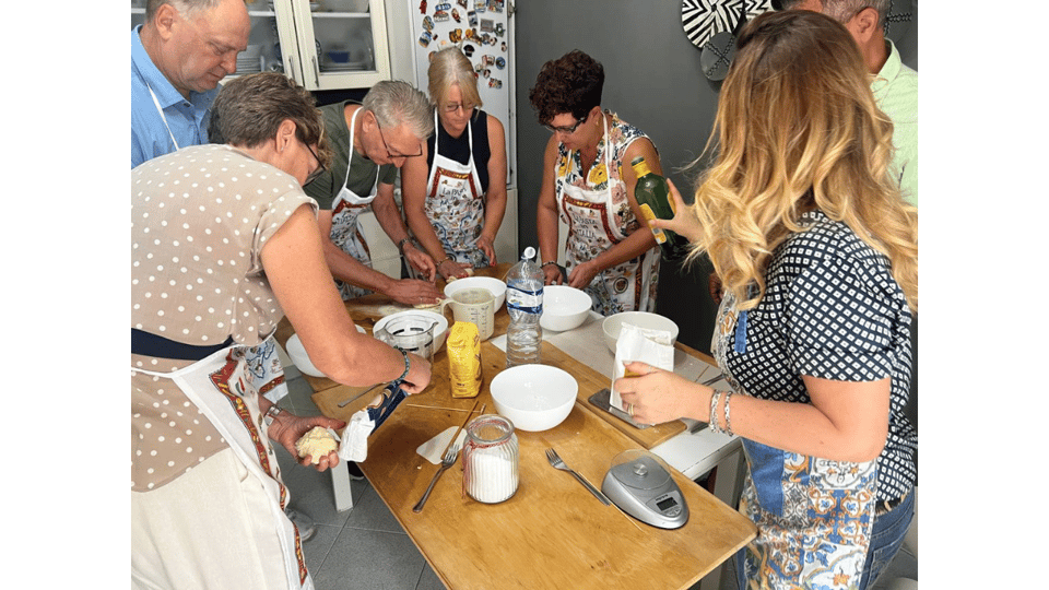 Corso di Cucina tipica Siciliana "Classe de cuisson" - Hizvo
