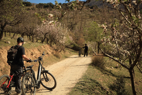 Granada: Tour in bicicletta della natura, della fauna selvatica e dei villaggi autentici