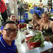 Hô-Chi-Minh-Ville : visite culinaire guidée en scooter