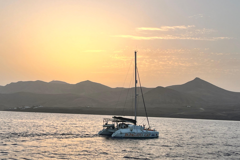 4 Stunden gemeinsames Segeln zu den Stränden von Papagayo (max. 12 Personen)Gemeinsames Segeln