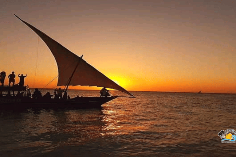 Zanzibar: Crociera in Dhow al tramonto sulla spiaggia di Nungwi/Kendwa con frutta