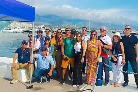 Marbella private tour & Puerto Banus to walk on your own
