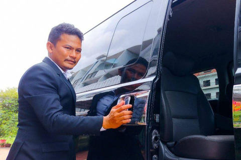 Private Phnom Penh to Siem Reap Transfer with Lunch