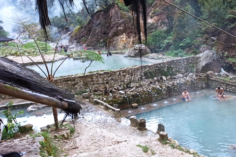 Vulcano, sorgenti calde, bagni di fango e tour del tè: tutto inclusoGiro aperto