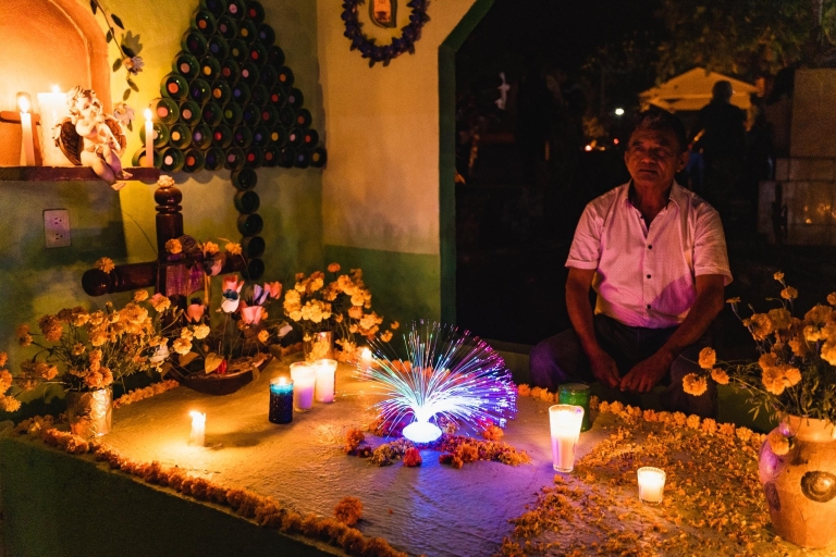 Huatulco: Dag van de Doden Ervaring en Tour