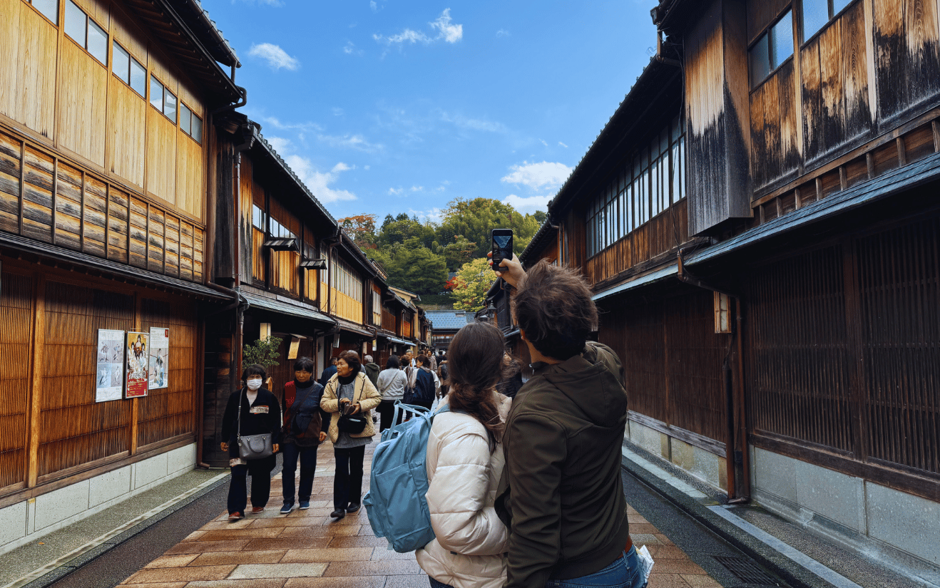 Kanazawa: Halbtägige private Tour – Garten, Schloss, Geisha