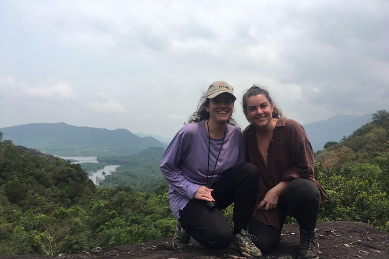 Santuario de My Son y Senderismo de Montaña - PeregrinaciónMi hijo Santuario Viaje de madrugada