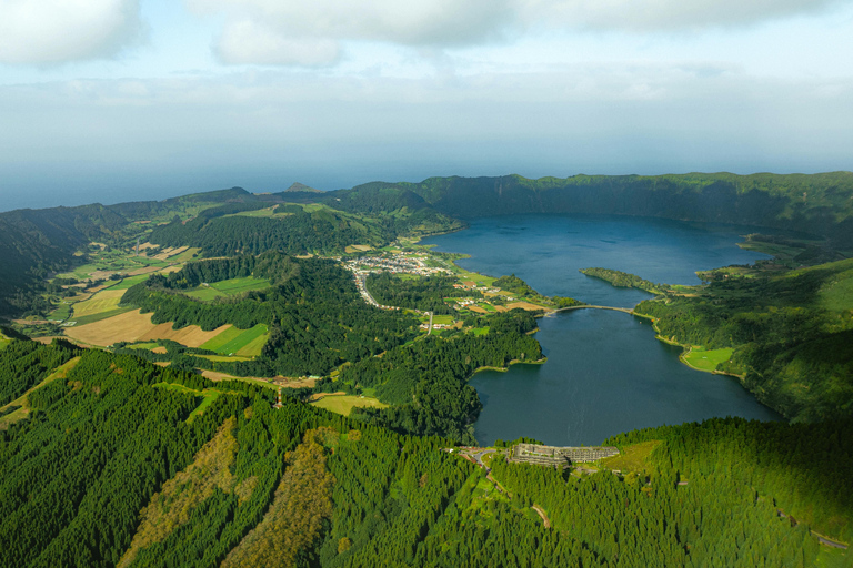 São Miguel : visite de Sete Cidades et d'une plantation d'ananas