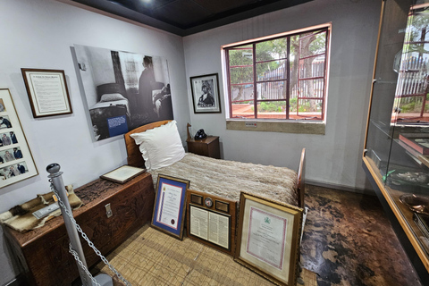 Johannesburg: Private Soweto Tour with Local Guide